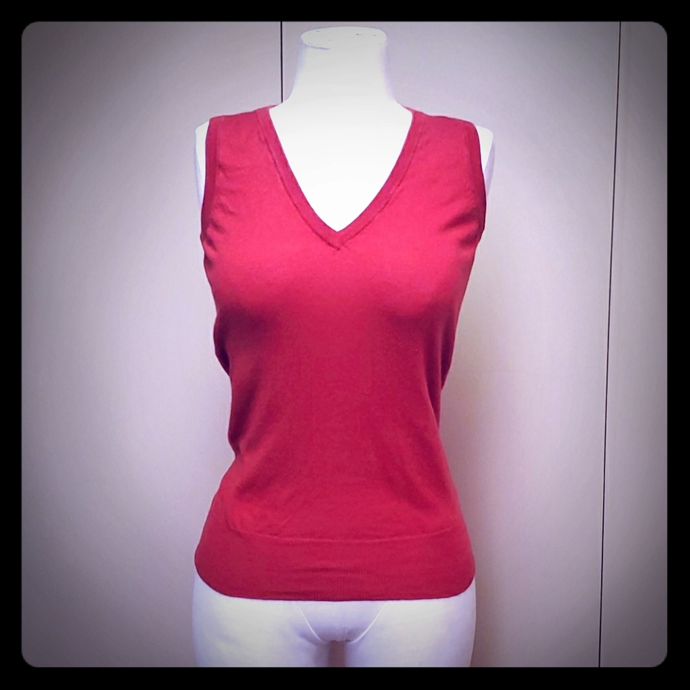 Trina Turk red vneck sweater top